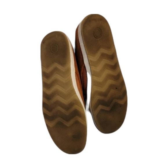 Johnston and Murphy Perforated Leather Shoes - Picture 3 of 5